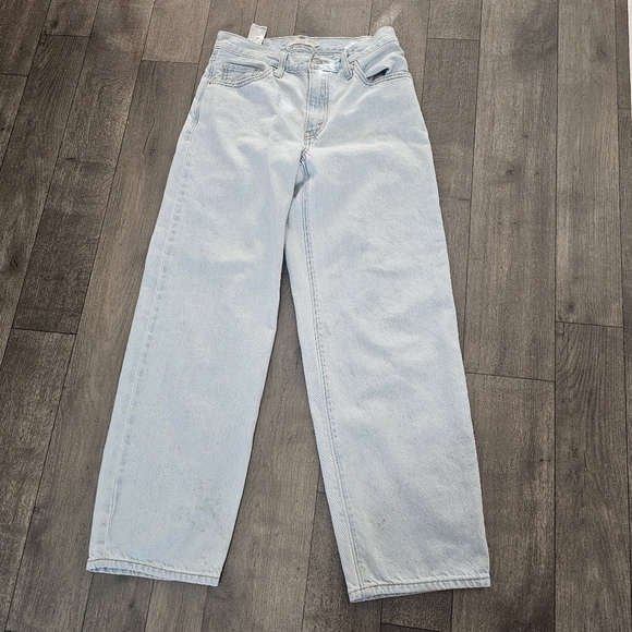 Levi's Denim - Baggy Dad Levis jeans in light Sugar color size 25